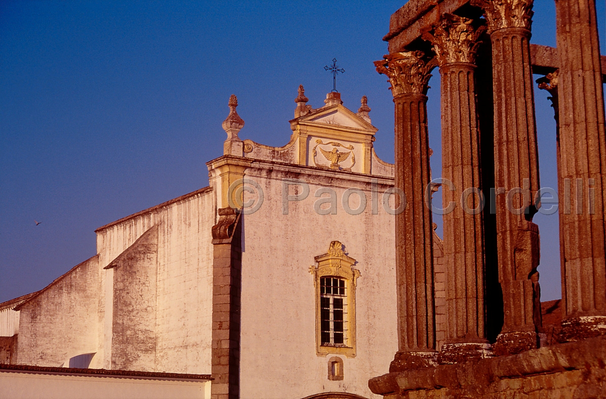 Roman Temple, Evora, Portugal
 (cod:Portugal 24)